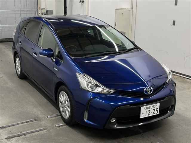 75018 TOYOTA PRIUS ALPHA ZVW41W 2015 г. (MIRIVE Saitama)